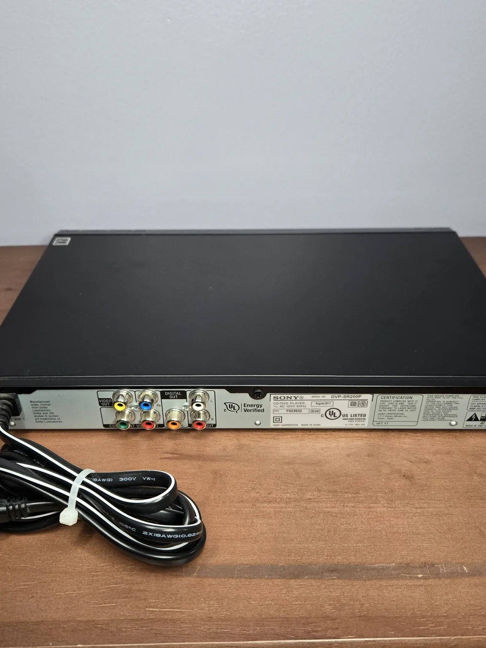 Sony Digital CD/DVD Player DVP-SR200P W Remote Control And New RCA AV Cables